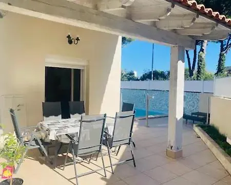 Magnifique Avec De Nage Villa
