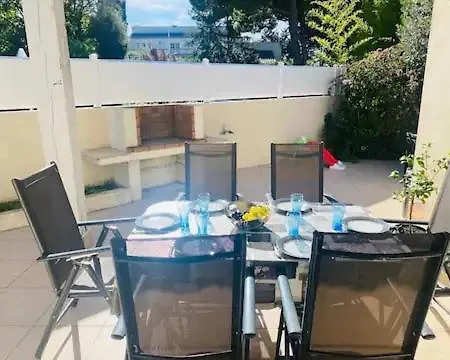 Magnifique Avec De Nage