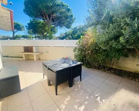 Magnifique Avec De Nage Villa La Grande Motte