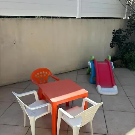 Magnifique Avec De Nage *