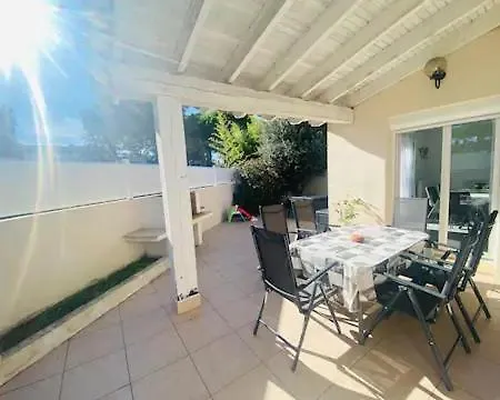 Magnifique Avec De Nage